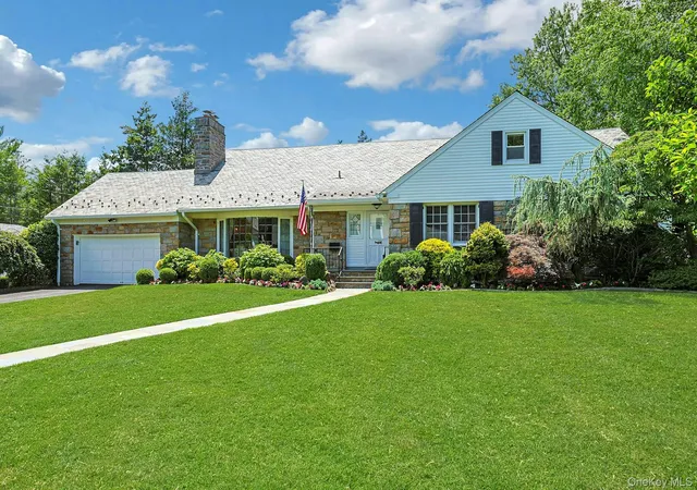 Photo 1 of Sale Pending at 72 Brookfield Rd, Mount Vernon, NY 10552 | MLS# 1013237 | Listing updated on 2026-08-21