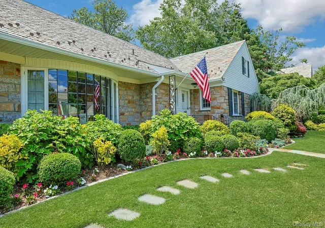 Photo 2 of Sale Pending at 72 Brookfield Rd, Mount Vernon, NY 10552 | MLS# 1013237 | Listing updated on 2026-08-21
