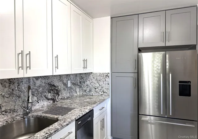 Photo 4 of Sale Pending at 141-35 79th Avenue #3M, Flushing, NY 11367 | MLS# 1013243 | Listing updated on 2026-07-15