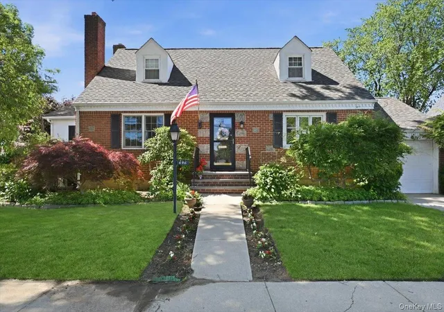 2nd image of 656 5th Ave, New Hyde Park, NY 11040 | MLS# 1013254