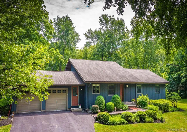 Homes for sale in Hyde Park, NY | 202 S Quaker Ln, Hyde Park, NY 12538 | MLS# 1013272
