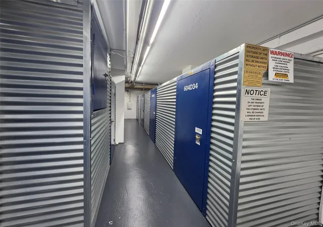 2nd image of 875 Morrison Ave, New York, NY 10473