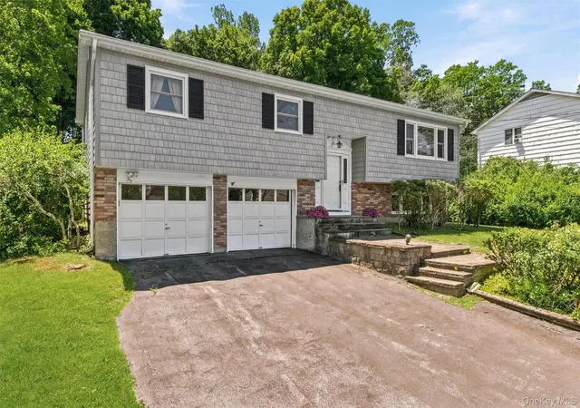 Homes for sale in Yorktown, NY | 1753 Highbrook St, Yorktown, NY 10598 | MLS# 1013280