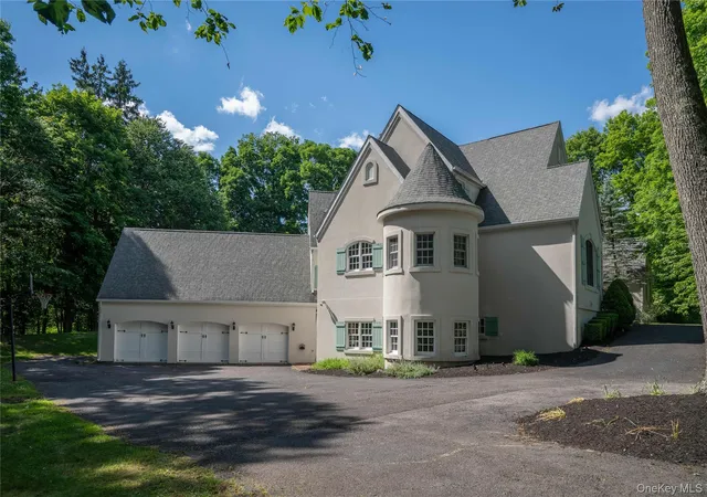 3rd image of 10 Greenwich Ave, Woodbury, NY 10917 | MLS# 1013286