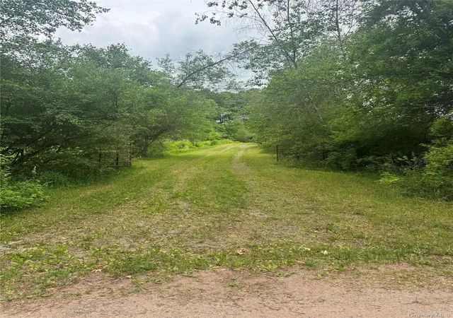 Photo 2 of Manufactured home for sale at 742 Lenape Lake Rd, Livingston Manor, NY 12758 | MLS# 1013294 | Listing updated on 2026-09-04