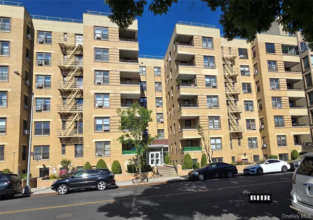 Homes for sale in New York, NY | 150 W End Ave #3E, New York, NY 11235 | MLS# 1013295