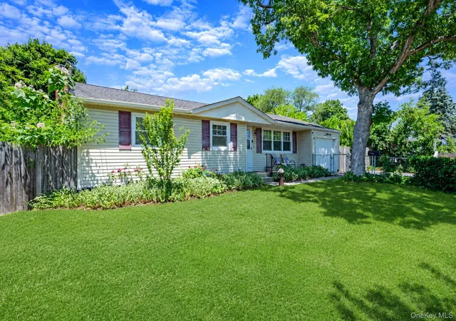 2nd image of 345 Earle St, Central Islip, NY 11722 | MLS# 1013304