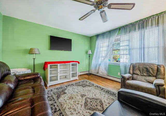 5th image of 345 Earle St, Central Islip, NY 11722 | MLS# 1013304