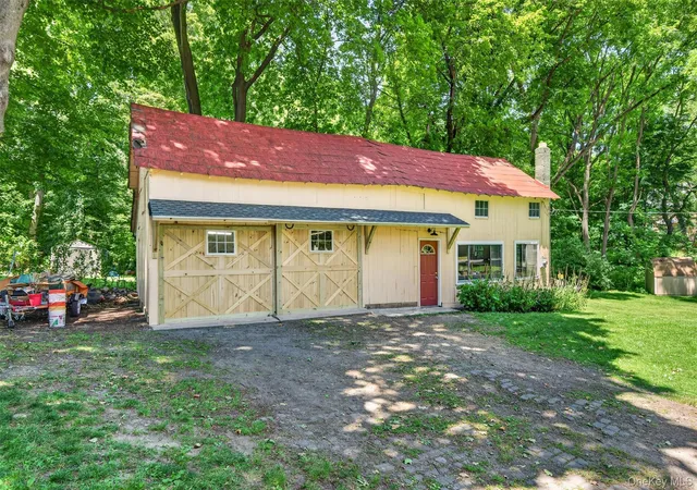 Homes for sale in Woodbury, NY | 17 Valley Ave, Woodbury, NY 10917 | MLS# 1013310