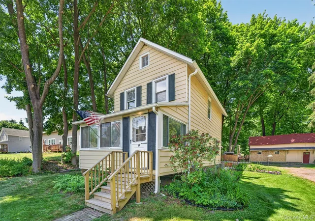 31st image of 17 Valley Ave, Woodbury, NY 10917 | MLS# 1013310