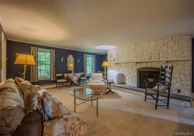 Photo 3 of Single family home for sale at 190 Dunthorne Dr, Bloomingburg, NY 12721 | MLS# 1013311 | Listing updated on 2026-09-27