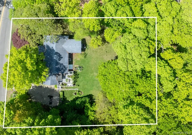 4th image of 16 Bowditch Rd, Shelter Island, NY 11964 | MLS# 1013318