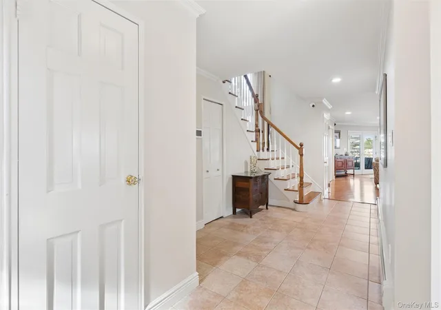 4th image of 2935 Bay Dr, Hempstead, NY 11566 | MLS# 1013320