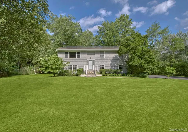 Homes for sale in New Castle, NY | 9 Oak Hill Rd, New Castle, NY 10514 | MLS# 1013321