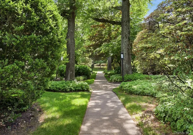 5th image of 200 Lexington Ave #8B, Oyster Bay, NY 11771 | MLS# 1013323
