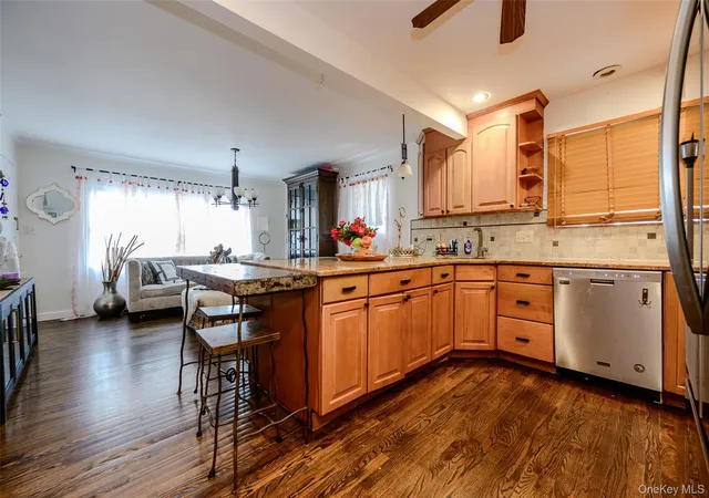 Listing Photo 4 - Condo for sale in building located at 2477 Margaret St, Hempstead, NY 11710