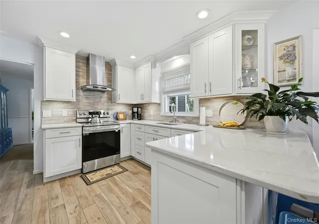 5th image of 5 Crabapple Ct, Mount Sinai, NY 11766 | MLS# 1013350