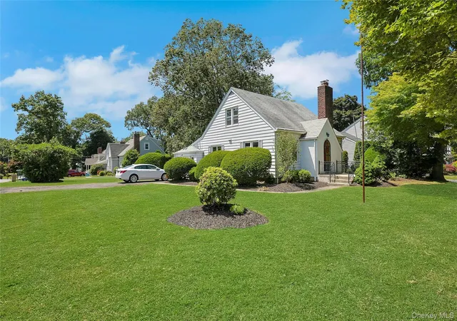 2nd image of 333 S Middletown Rd, Clarkstown, NY 10954 | MLS# 1013357