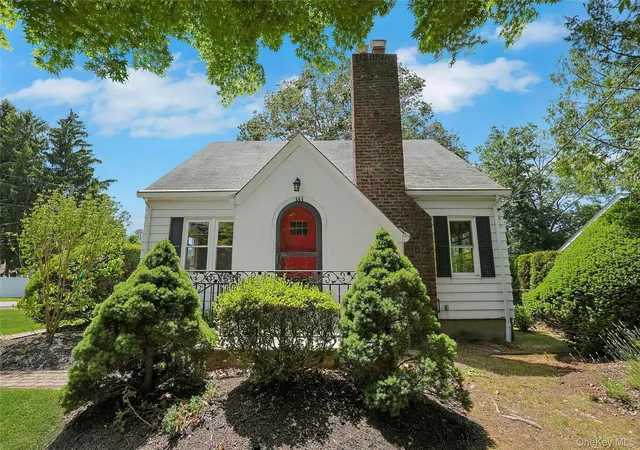 3rd image of 333 S Middletown Rd, Clarkstown, NY 10954 | MLS# 1013357