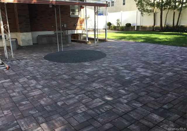 2nd image of 198 Clermont Pl, Staten Island, NY 10314 | MLS# 1013363