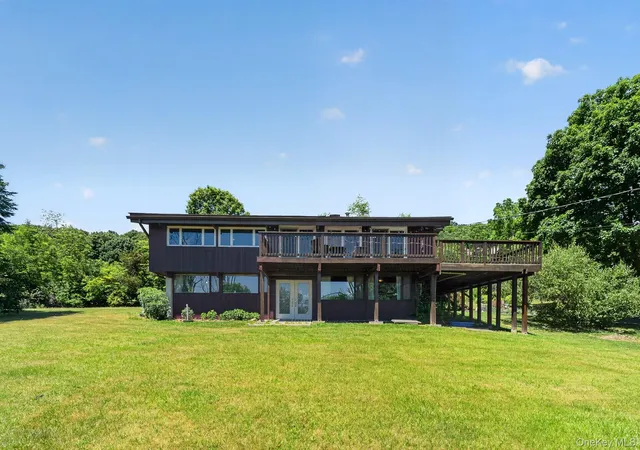 1st image of 424 Laroe Rd, Chester Town, NY 10918 | MLS# 1013375