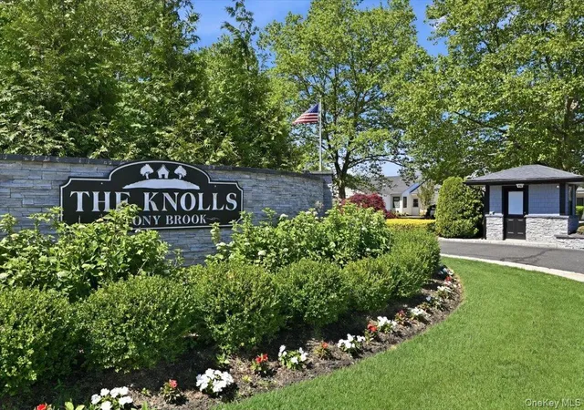 28th image of 90 Knolls Dr, Brookhaven, NY 11790 | MLS# 1013384