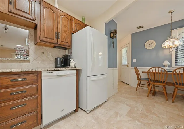 4th image of 90 Knolls Dr, Brookhaven, NY 11790 | MLS# 1013384