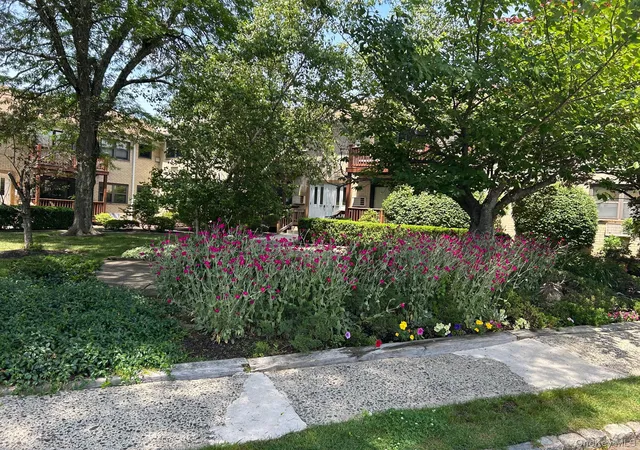 2nd image of 284 Sneden Pl W, Spring Valley, NY 10977