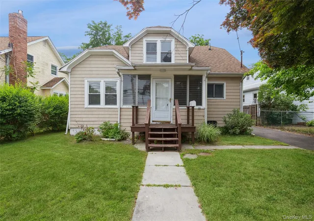 2nd image of 23 S Summit Ave, Patchogue, NY 11772 | MLS# 1013405