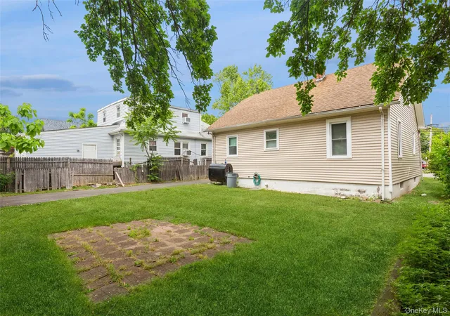 24th image of 23 S Summit Ave, Patchogue, NY 11772 | MLS# 1013405