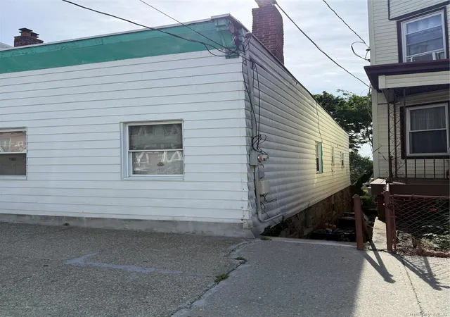 2nd image of 162 Voss Ave, Yonkers, NY 10703 | MLS# 1013407