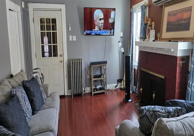 Photo 4 of Sale Pending at 10206 213th Street, New York, NY 11429 | MLS# 1013408 | Listing updated on 2026-08-04