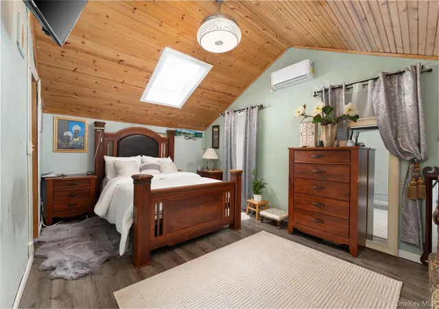 Photo 4 of Single family home for sale at 70 Massachusetts Ave, Islip, NY 11706 | MLS# 1013421 | Listing updated on 2026-09-28