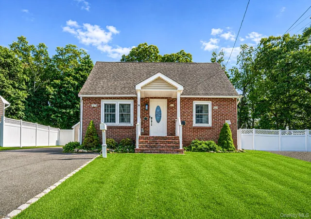 2nd image of 34 Weichers St, Ronkonkoma, NY 11779 | MLS# 1013435