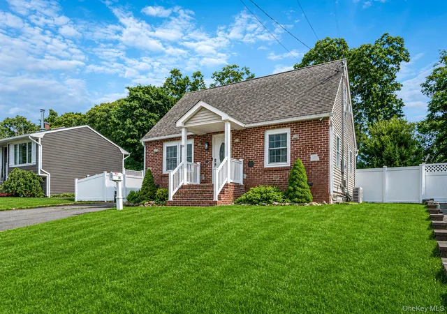 3rd image of 34 Weichers St, Ronkonkoma, NY 11779 | MLS# 1013435