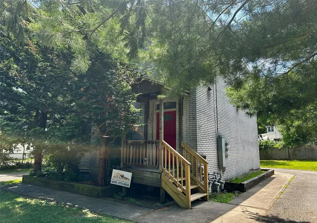 Homes for sale in New Windsor, NY | 7 Columbus St, New Windsor, NY 12553 | MLS# 1013440