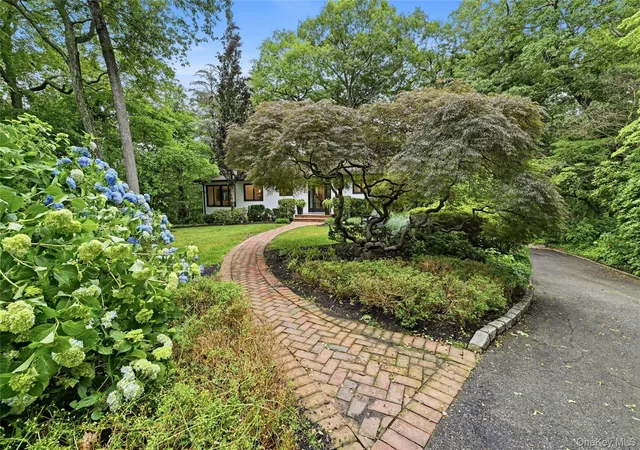 3rd image of 75 Laurel Hill Rd, Centerport, NY 11721 | MLS# 1013450