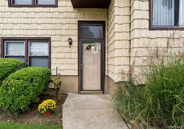 4th image of 3612 Ladonia St, Hempstead, NY 11783 | MLS# 1013467