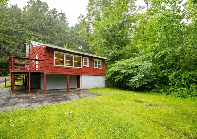 Homes for sale in Hyde Park, NY | 24 Dutchess Hill Rd, Hyde Park, NY 12601 | MLS# 1013508