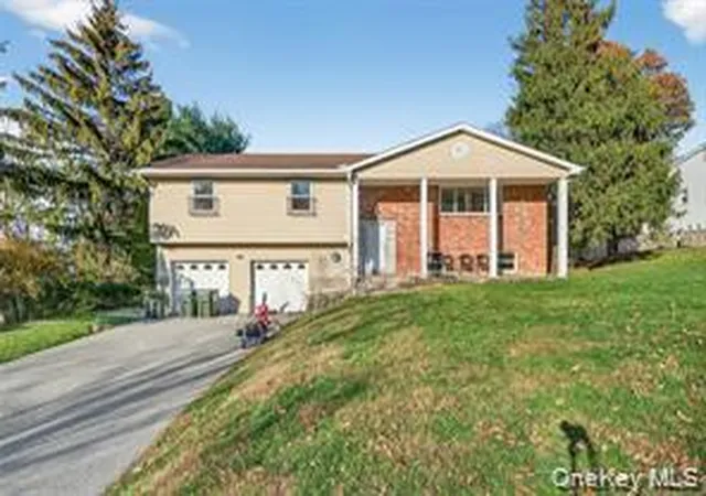 Photo 2 of Single family home for sale at 3 Roanoke Dr, Monroe, NY 10950 | MLS# 1013534 | Listing updated on 2026-06-18