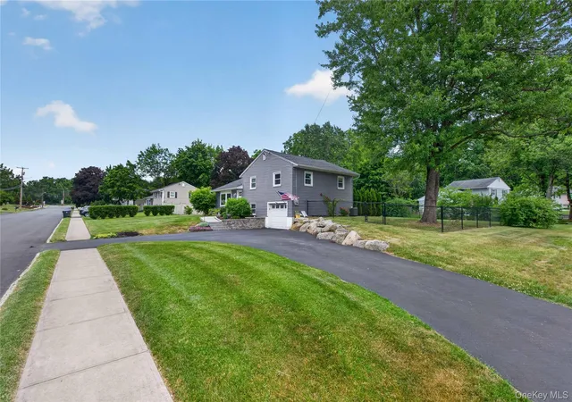 2nd image of 9 Arbor Dr, Newburgh, NY 12550 | MLS# 1013548