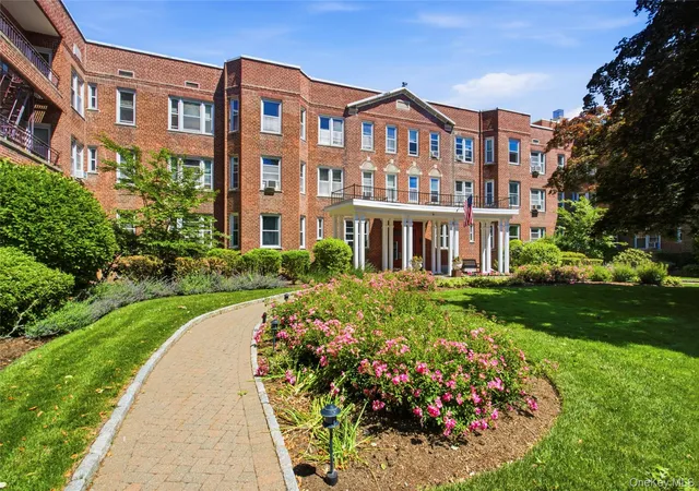 1st image of 101 Old Mamaroneck Rd #3D4, White Plains, NY 10605 | MLS# 1013622