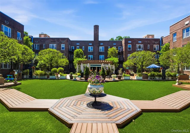 2nd image of 101 Old Mamaroneck Rd #3D4, White Plains, NY 10605 | MLS# 1013622