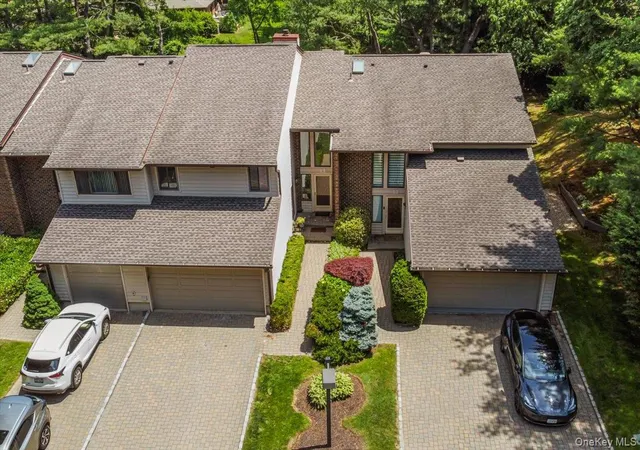 1st image of 2 Maple Run Dr, Oyster Bay, NY 11753 | MLS# 1013640