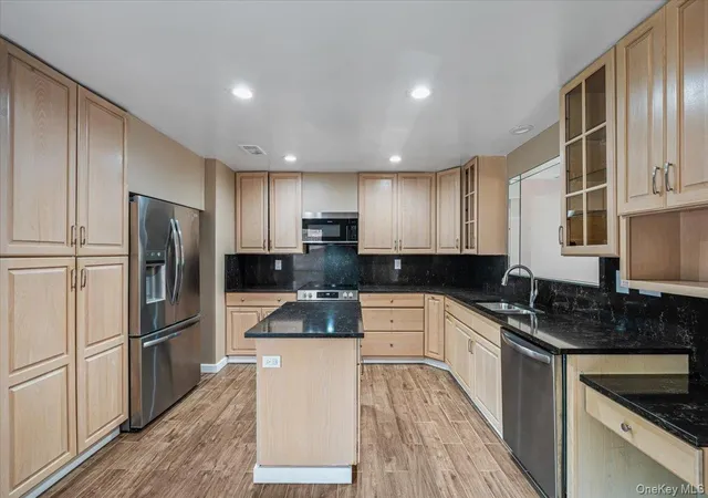 4th image of 2 Maple Run Dr, Oyster Bay, NY 11753 | MLS# 1013640