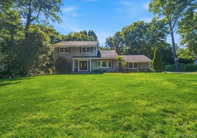 Homes for sale in Huntington, NY | 6 Redwood Dr, Huntington, NY 11746 | MLS# 1013646