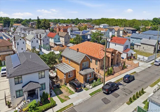 5th image of 9748 Bristol Ave, New York, NY 11417 | MLS# 1013651