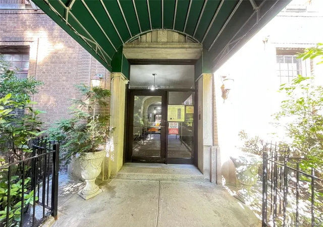 4th image of 35-27 81st, New York, NY 11372