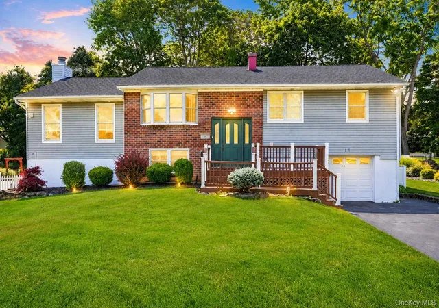 Homes for sale in Stony Point, NY | 13 Bayview Dr, Stony Point, NY 10980 | MLS# 1013661