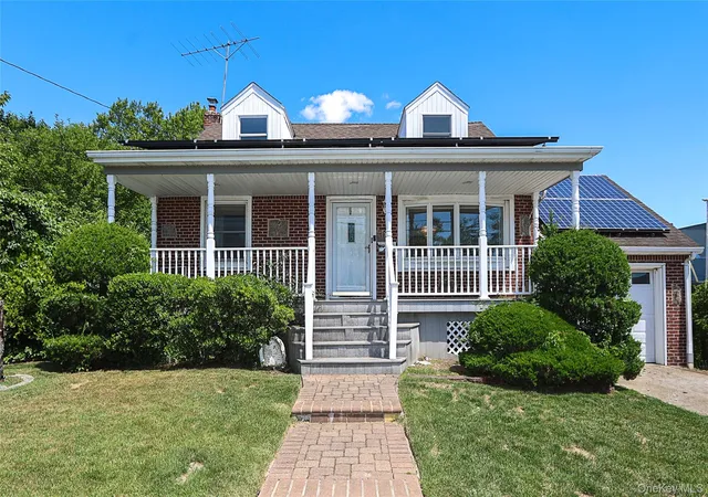 Homes for sale in Babylon, NY | 20 E Clearwater Rd, Babylon, NY 11757 | MLS# 1013669